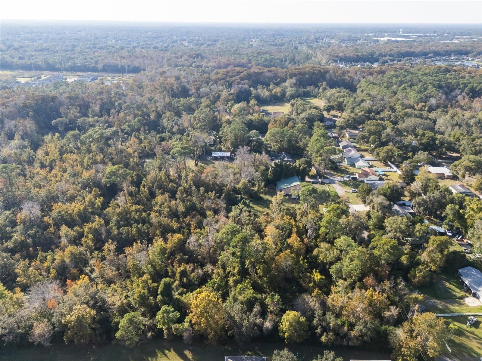 HENSONS ACRES - Land