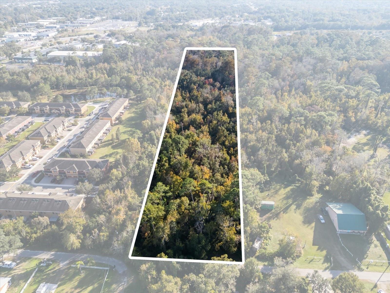 HENSONS ACRES - Land