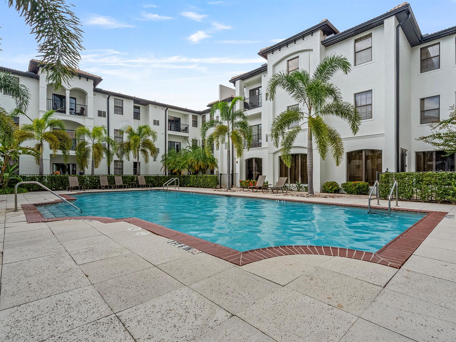 REGISTRY/MICHIGAN PARK CONDO - Residential