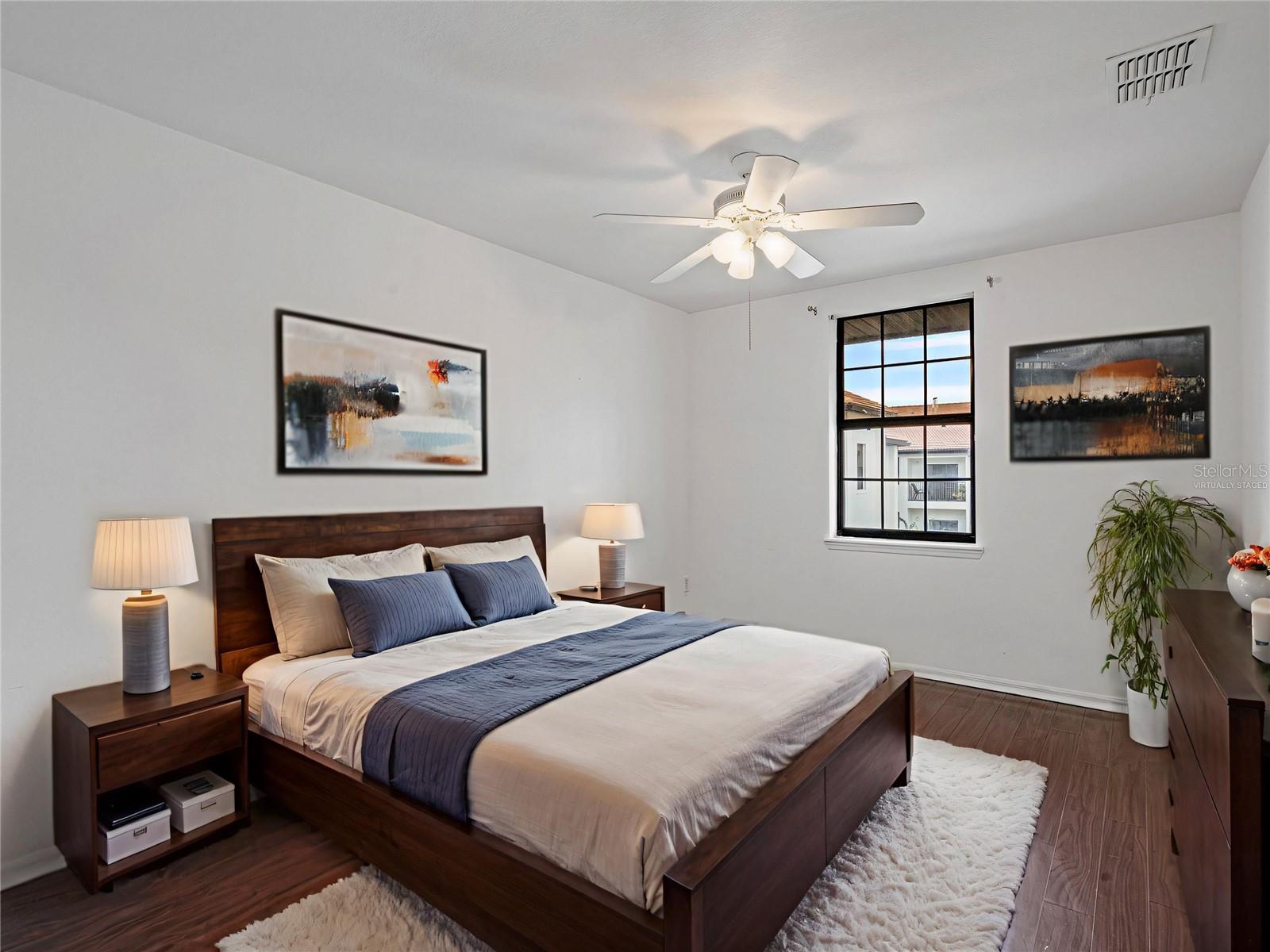 REGISTRY/MICHIGAN PARK CONDO - Residential
