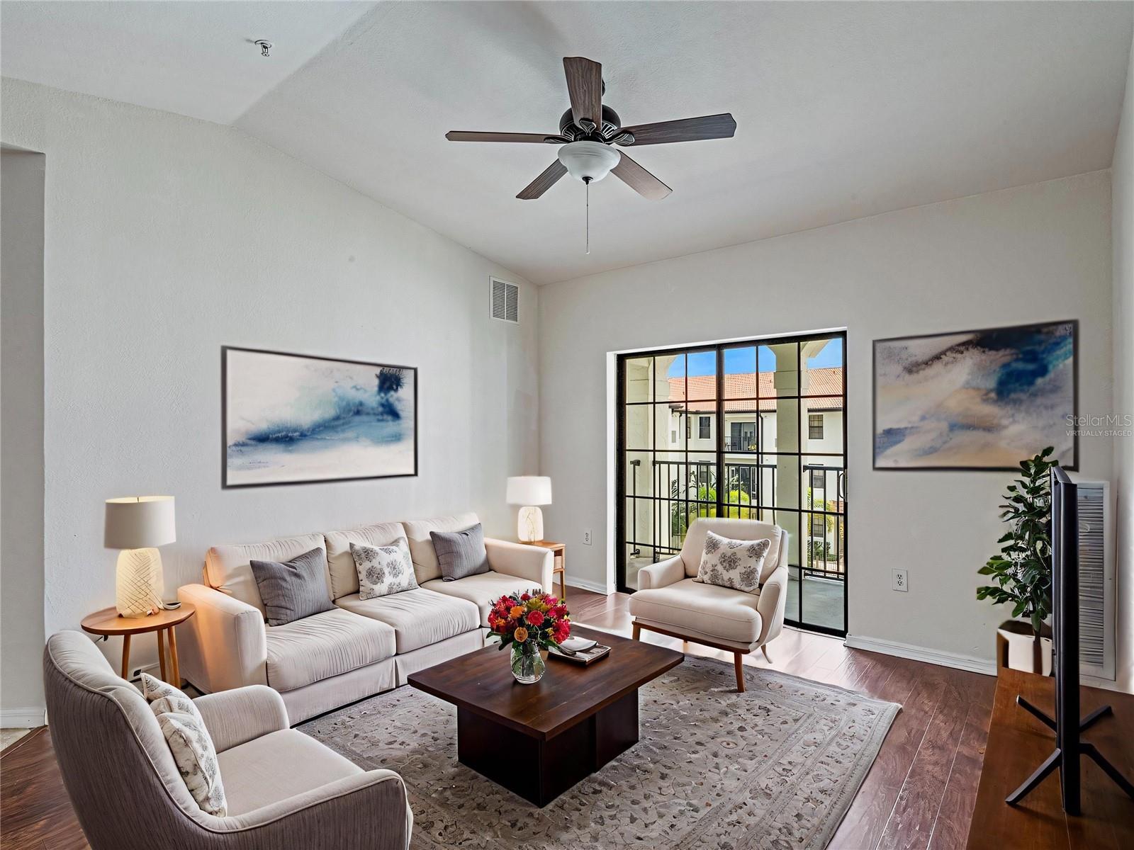 REGISTRY/MICHIGAN PARK CONDO - Residential