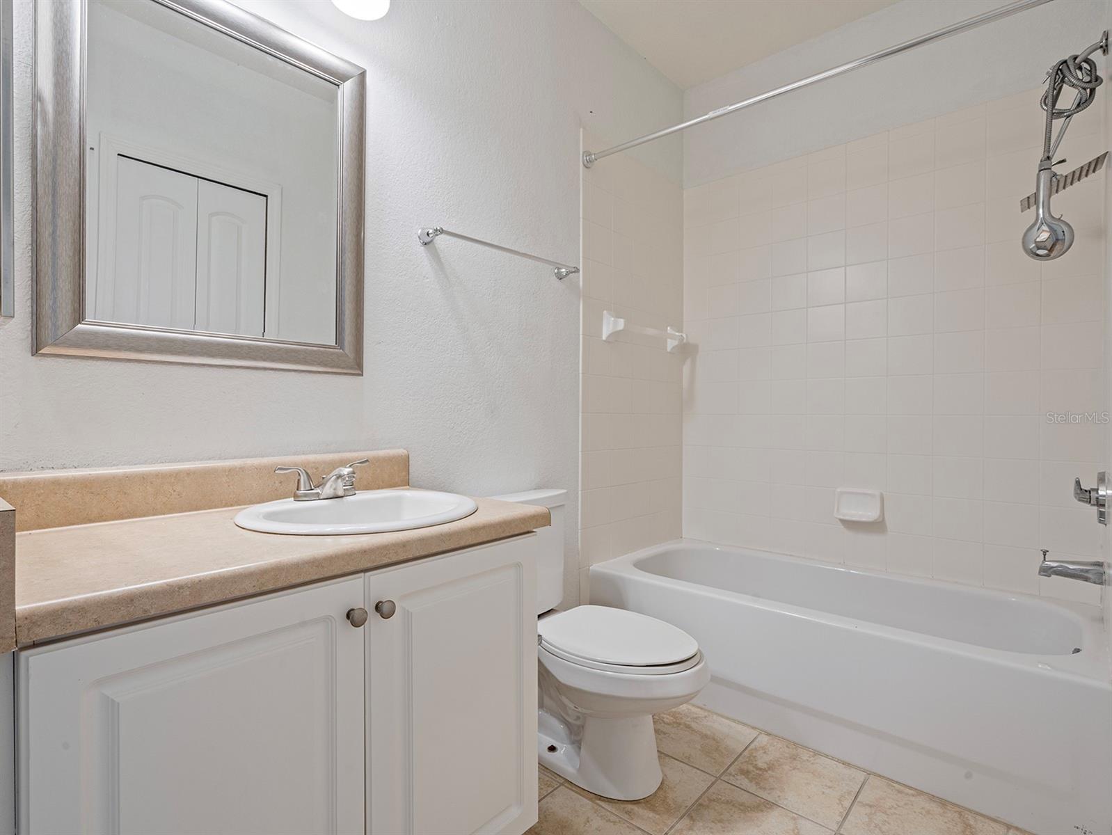 REGISTRY/MICHIGAN PARK CONDO - Residential