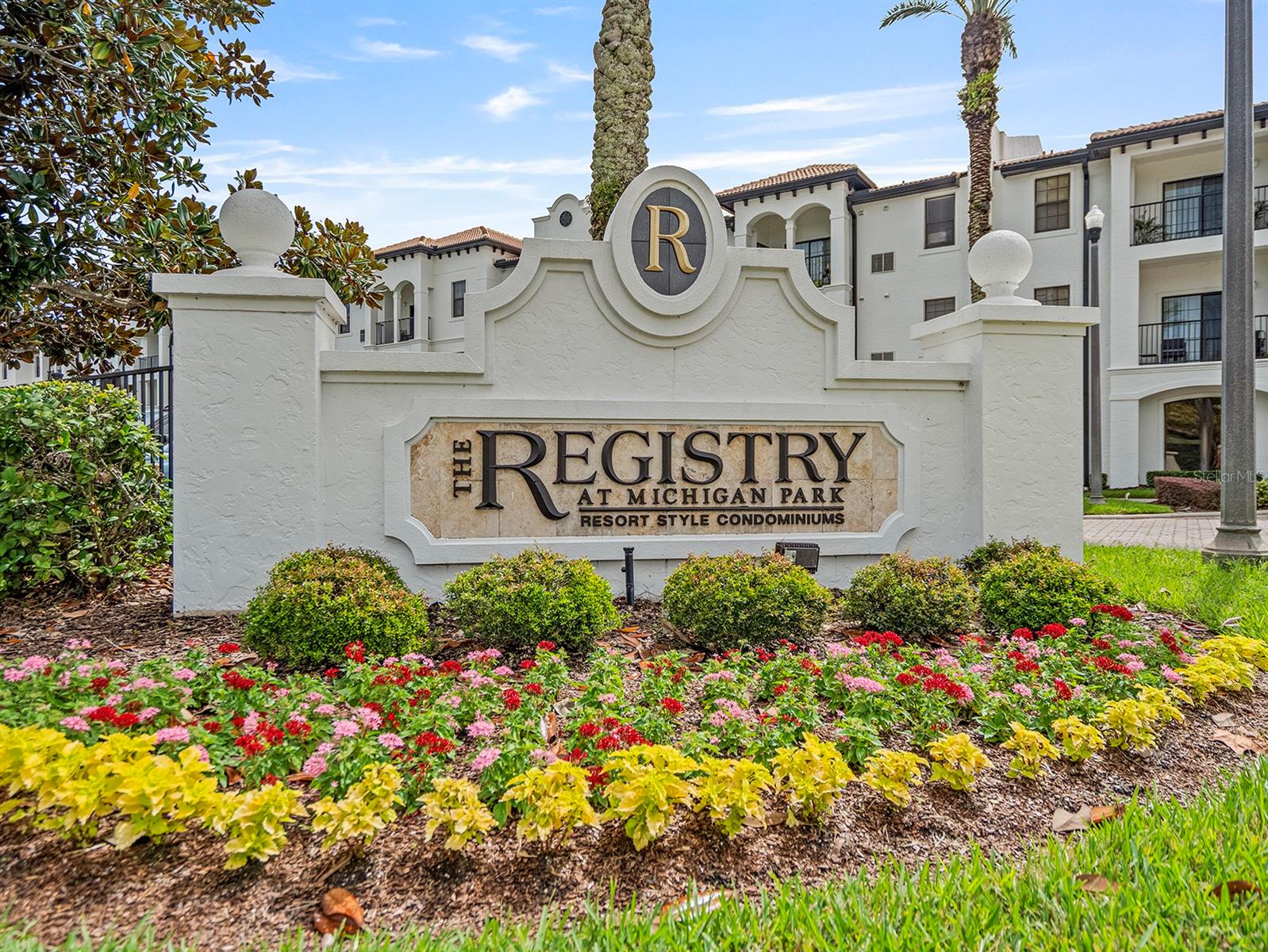 REGISTRY/MICHIGAN PARK CONDO - Residential