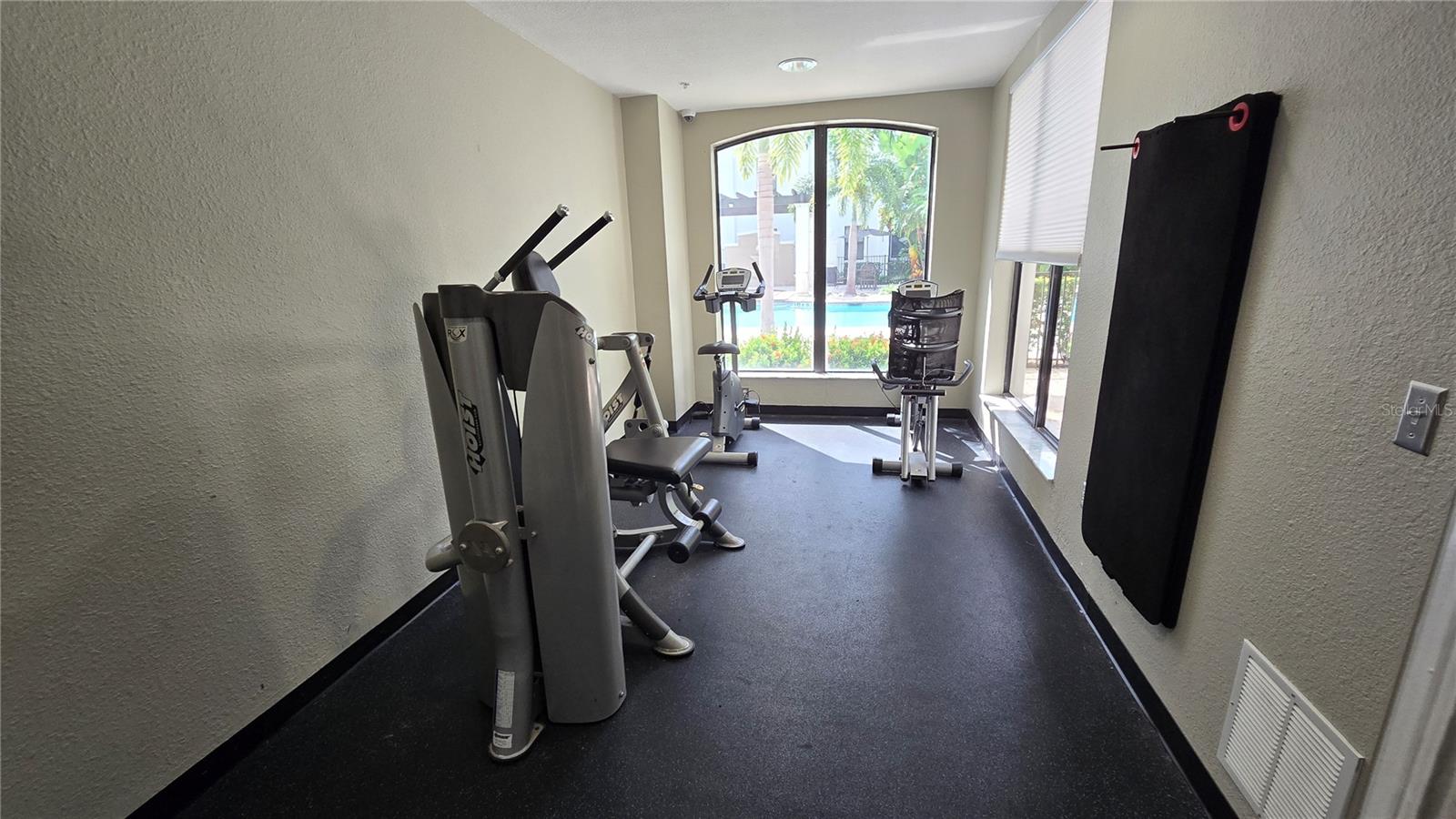REGISTRY/MICHIGAN PARK CONDO - Residential