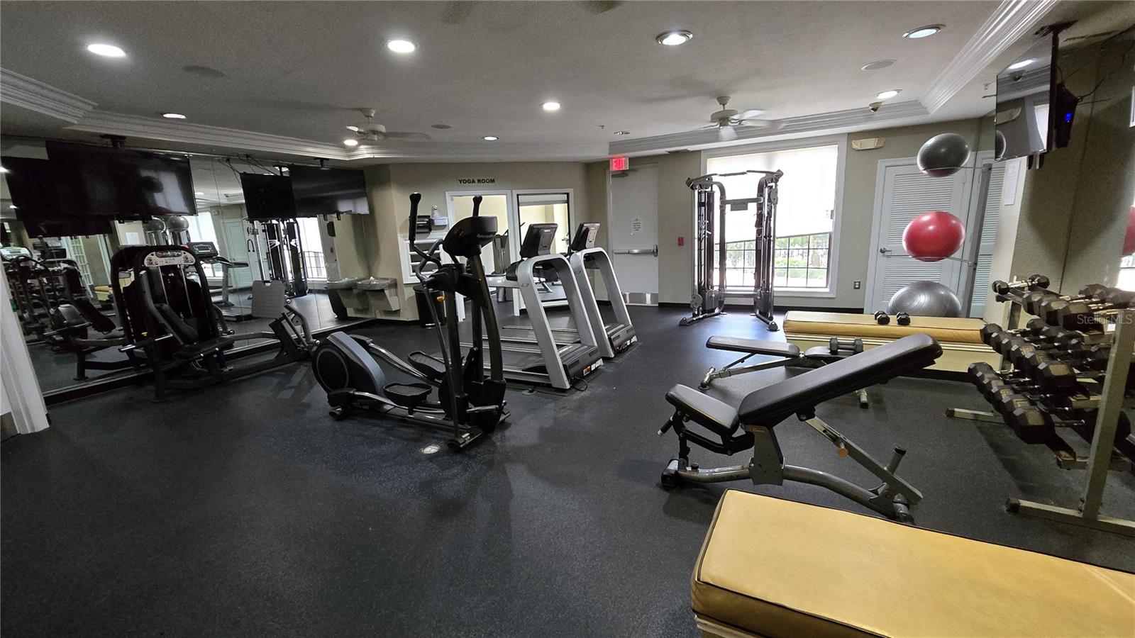 REGISTRY/MICHIGAN PARK CONDO - Residential