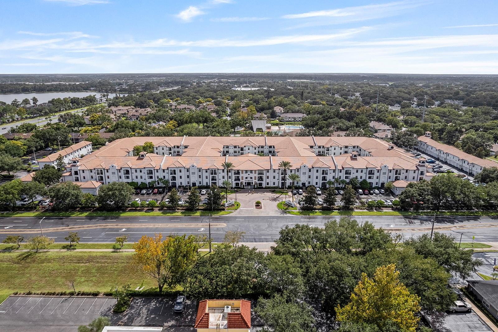 REGISTRY/MICHIGAN PARK CONDO - Residential