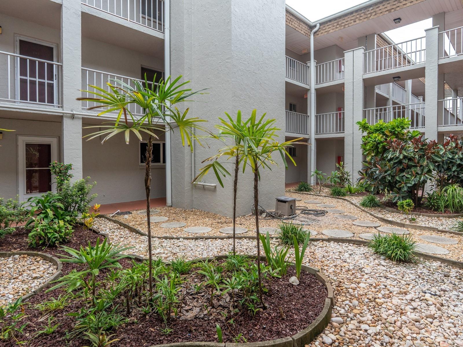 1310 GLEN OAKS DRIVE E 183E