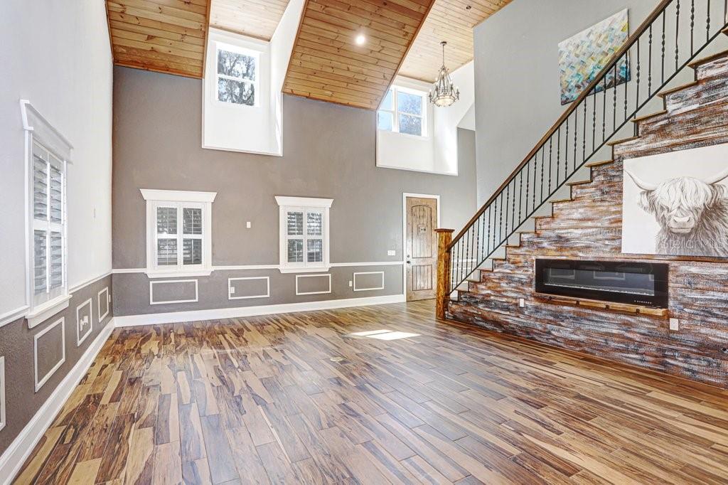 ACREAGE - Residential