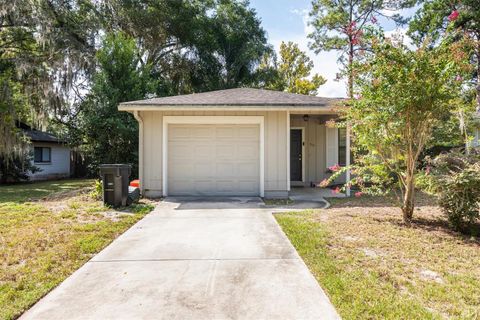 Photo of 1731 NW 32 Place, Gainesville, FL 32605 (MLS # GC533679) Photo of 1731 NW 32 Place, Gainesville, FL 32605 (MLS # GC533679)