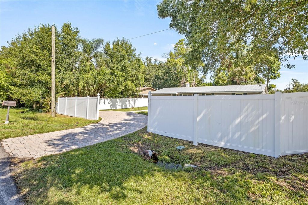 Photo of 8707 Fountain Avenue, Tampa, FL 33615 (MLS # TB8425194)