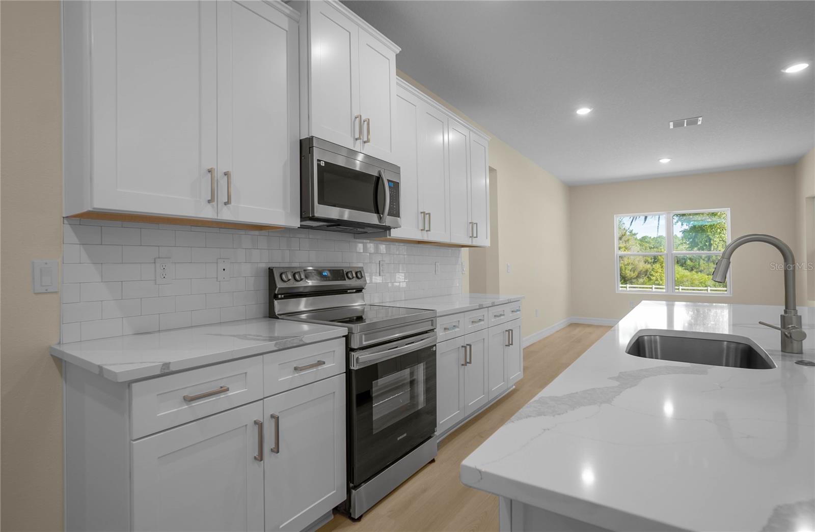 BAY MEADOW AT 7 LAKES - Residential