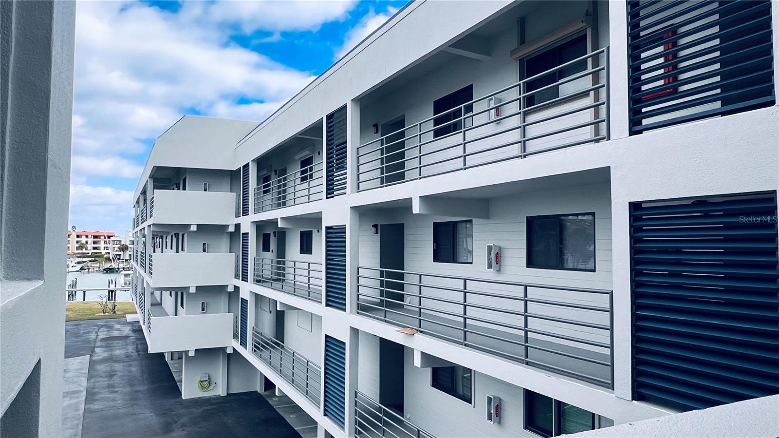 363 PINELLAS BAYWAY S 36