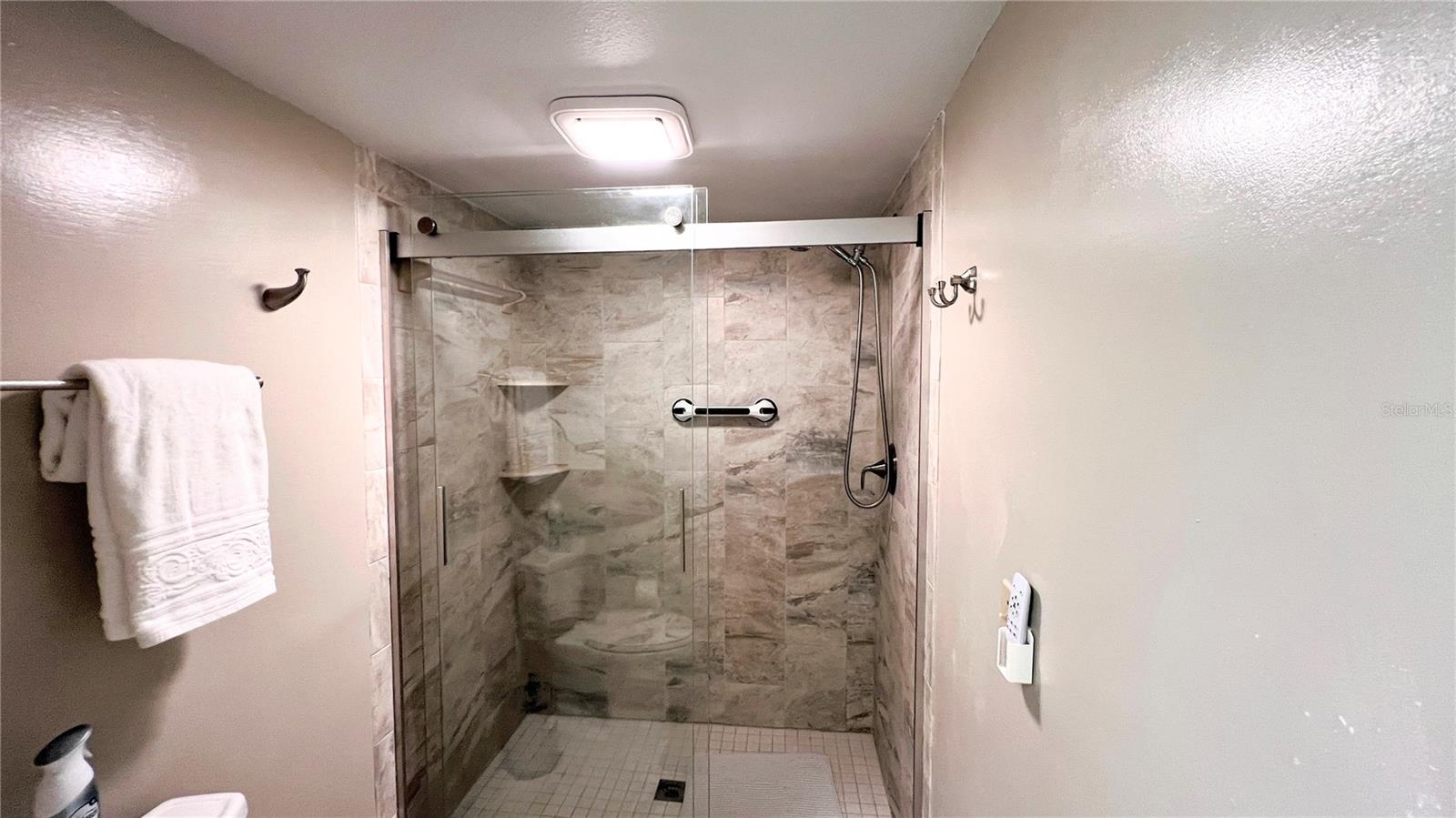 ANCHOR COVE 1 CONDO - Residential Lease