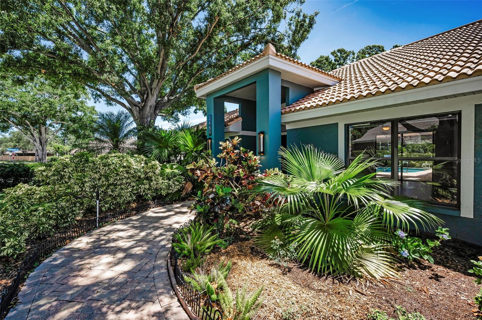 2459 PARKSTREAM AVENUE
