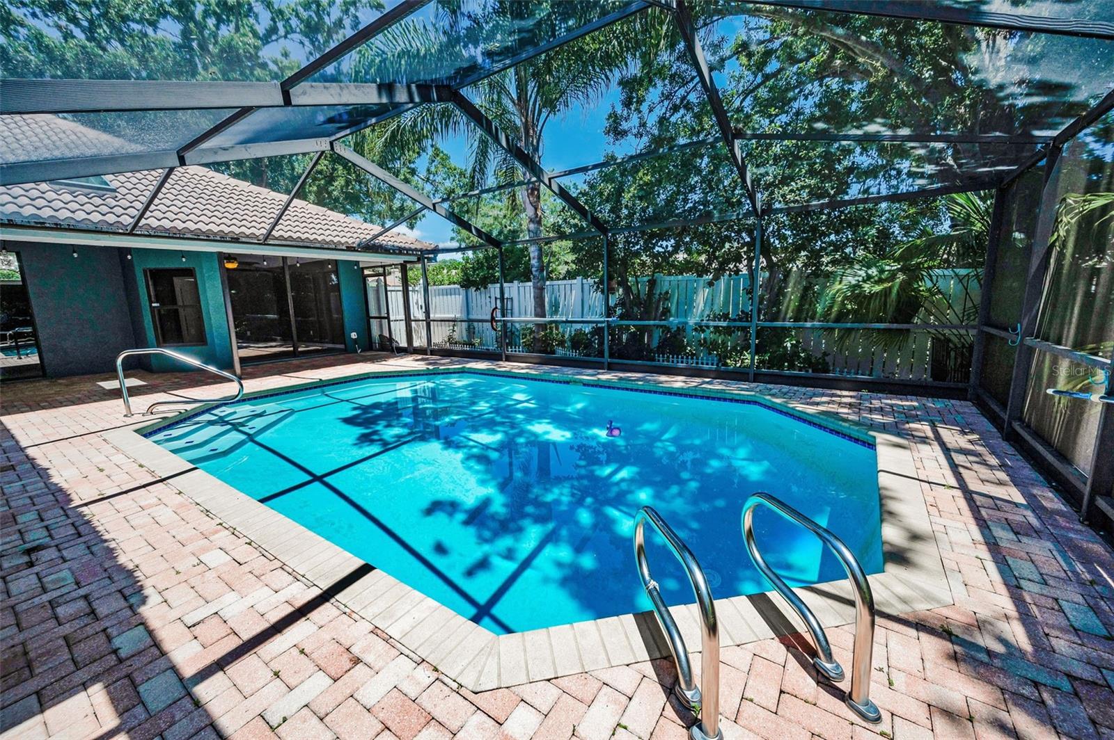 2459 PARKSTREAM AVENUE