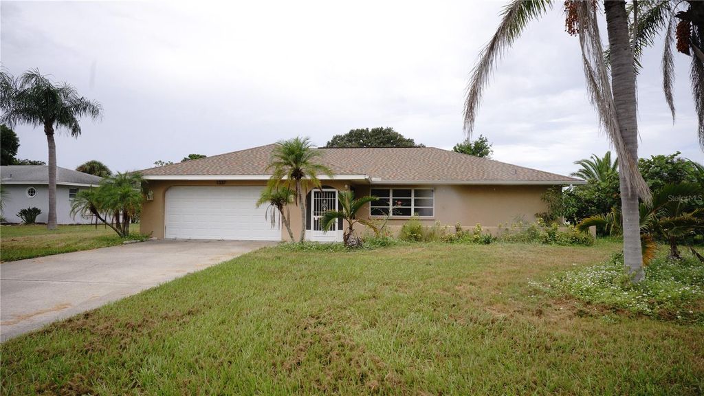 Photo of 1337 Whispering Lane, Venice, FL 34285 (MLS # O6347832)