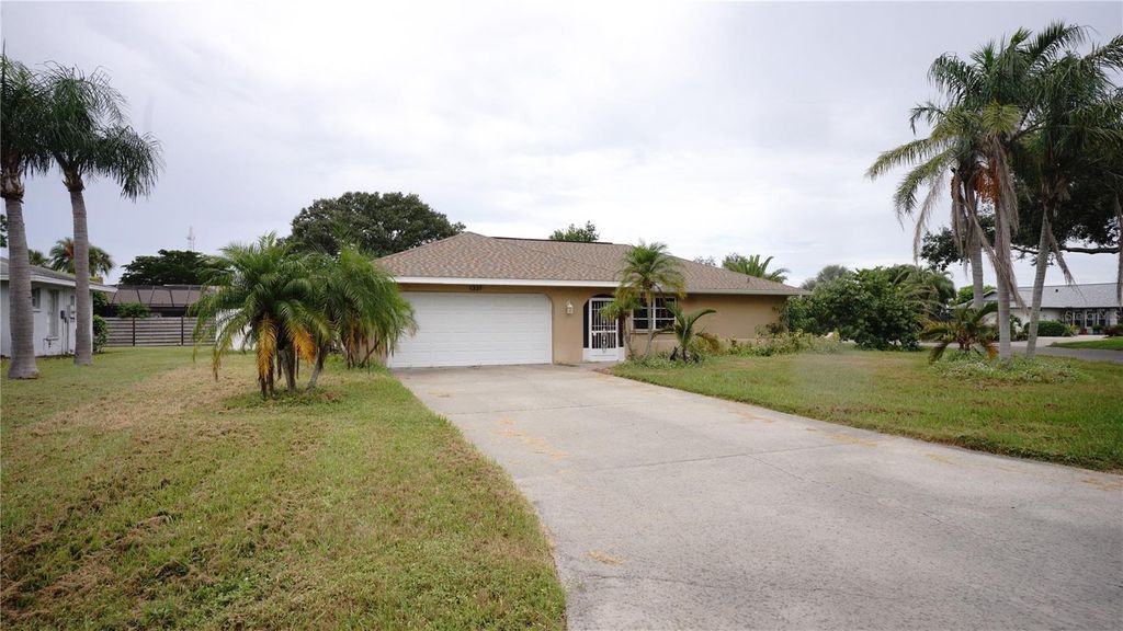 Photo of 1337 Whispering Lane, Venice, FL 34285 (MLS # O6347832)
