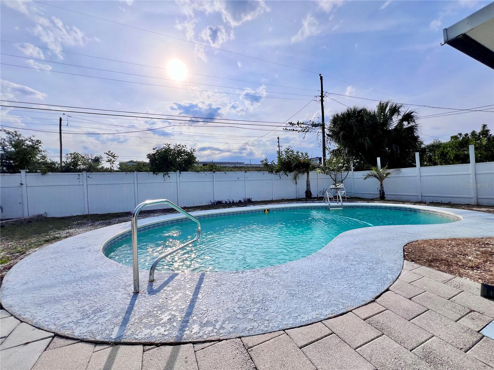 DON-ART ESTATES - Residential