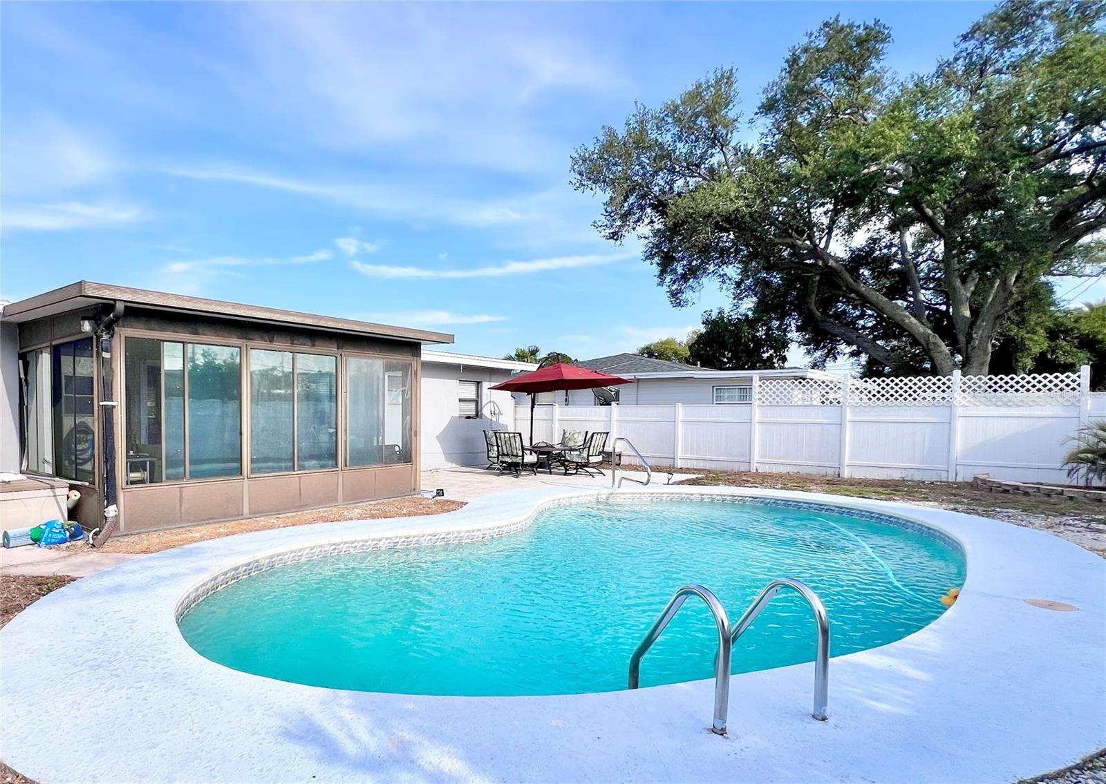 DON-ART ESTATES - Residential