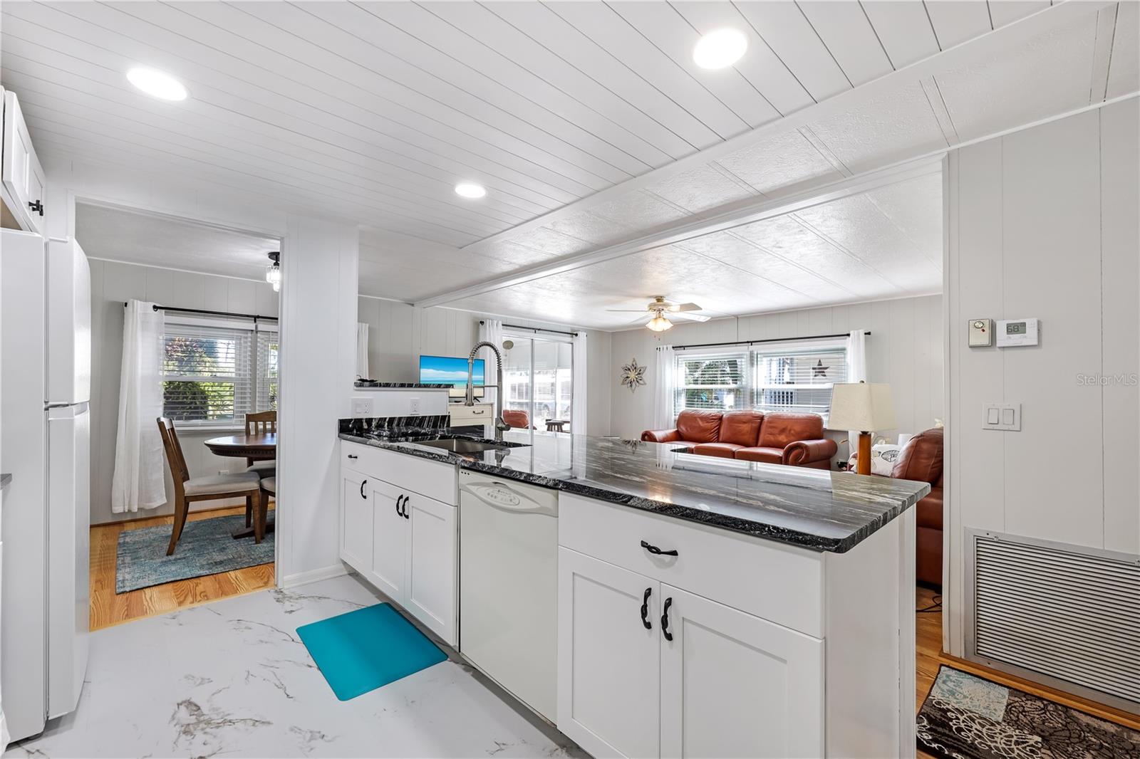 MAPLE LEAF ESTATES - Residential