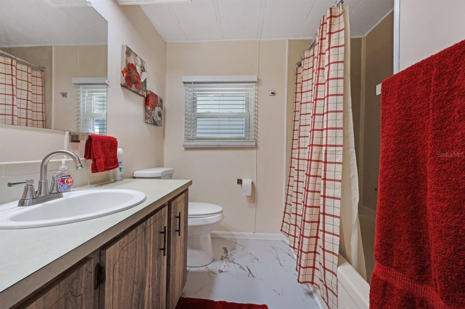 MAPLE LEAF ESTATES - Residential