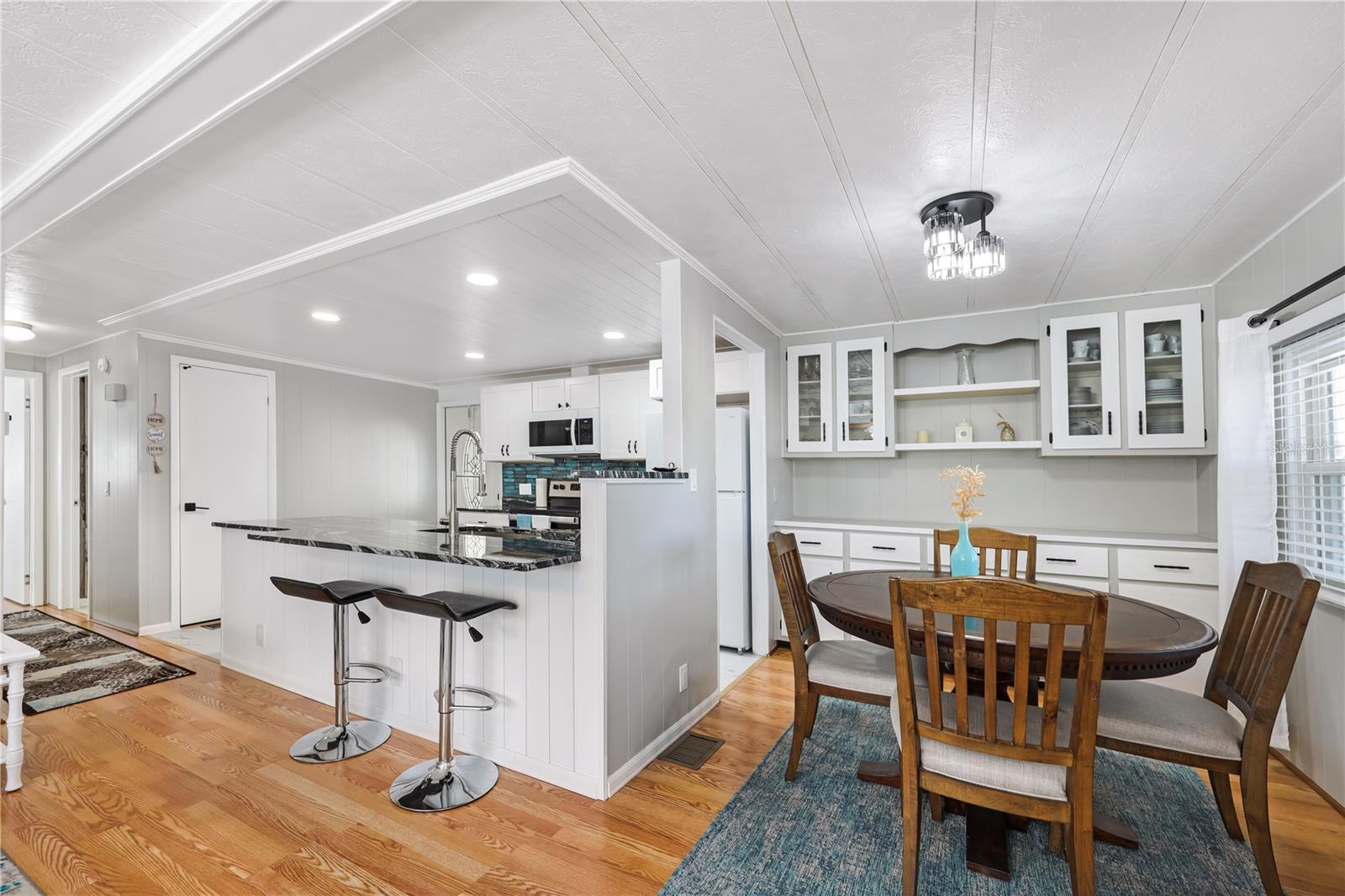 MAPLE LEAF ESTATES - Residential