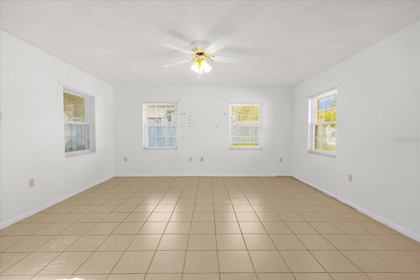 CRESCENT ESTATES SUB 1 - Residential