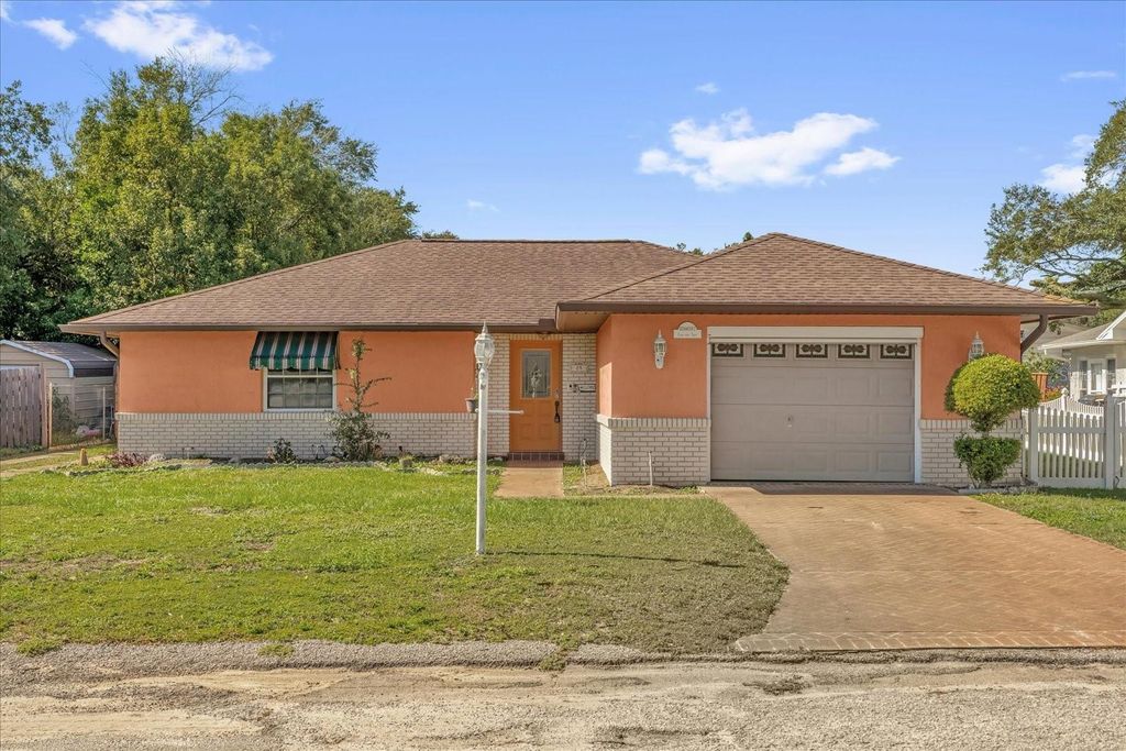 Photo of 25 Forest Drive, Davenport, FL 33837 (MLS # O6351327)