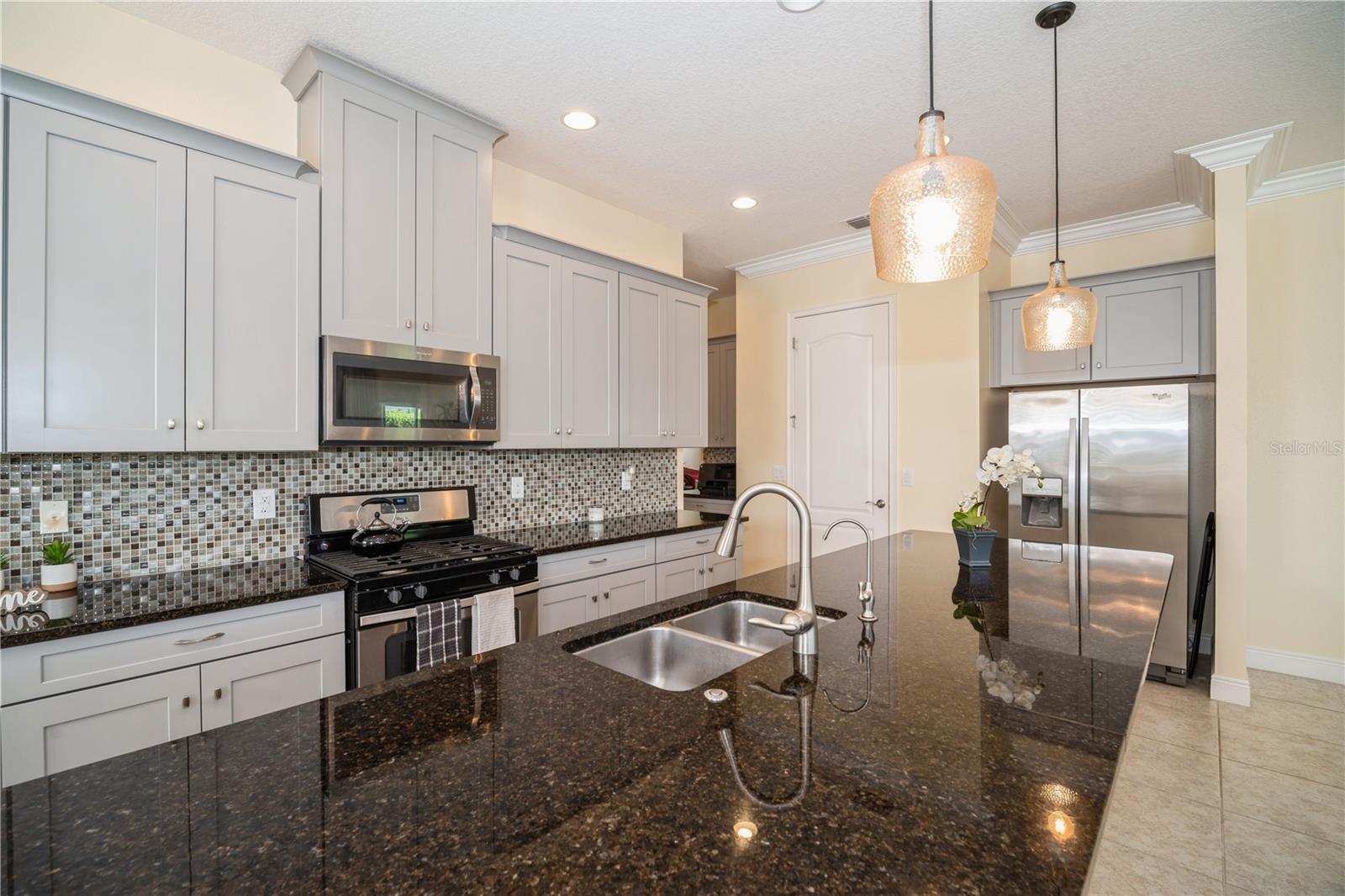 4909 W FOUNTAINWOOD DRIVE