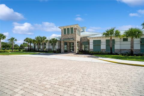 A home in SAINT CLOUD