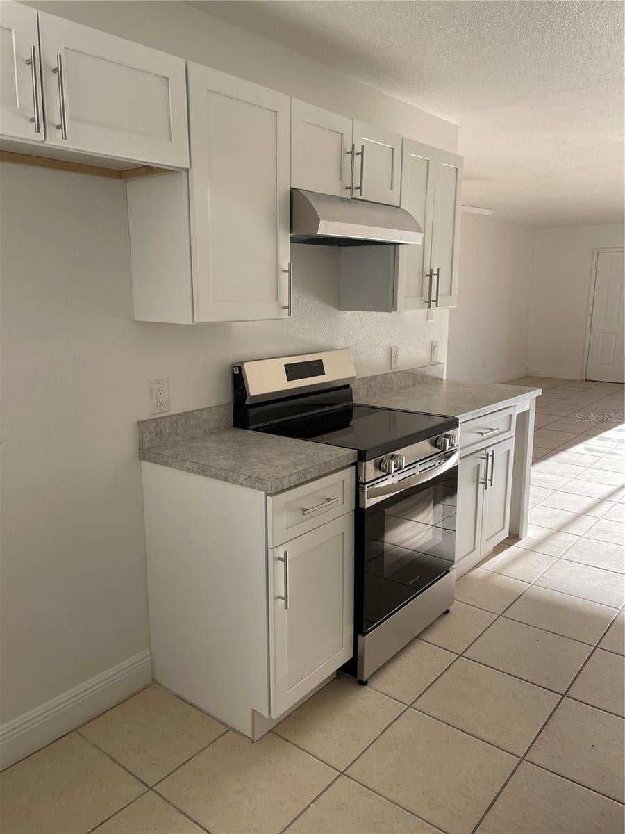 516 E ROSEWOOD LANE 516
