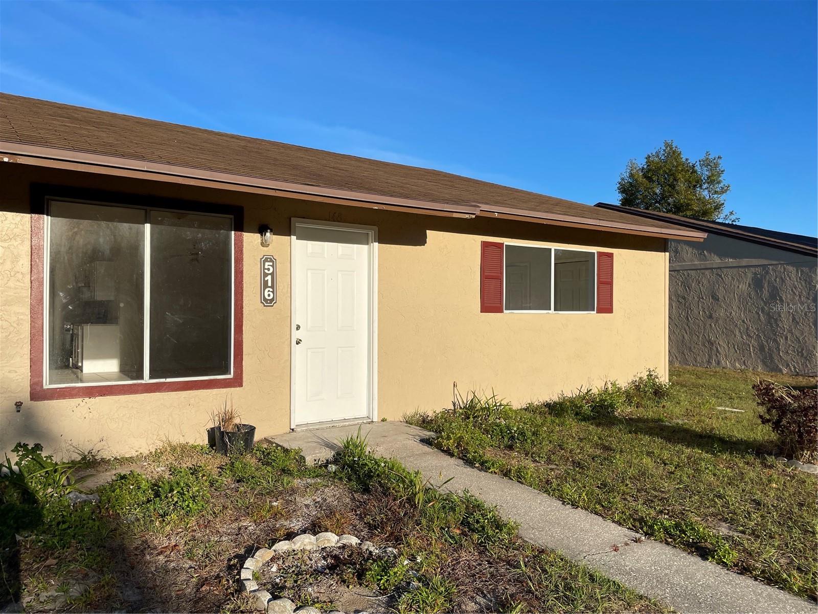 516 E ROSEWOOD LANE 516