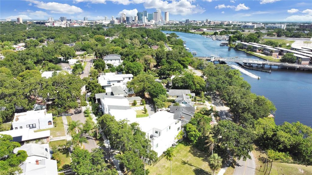 Photo of 2728 N Ridgewood Avenue #1, Tampa, FL 33602 (MLS # TB8481406)