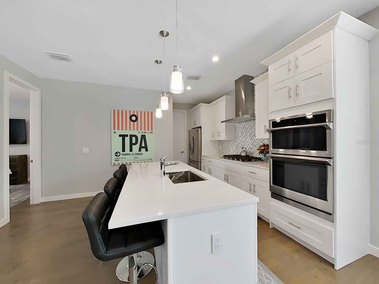 RIVERVIEW OAKS TWNHMS - Residential