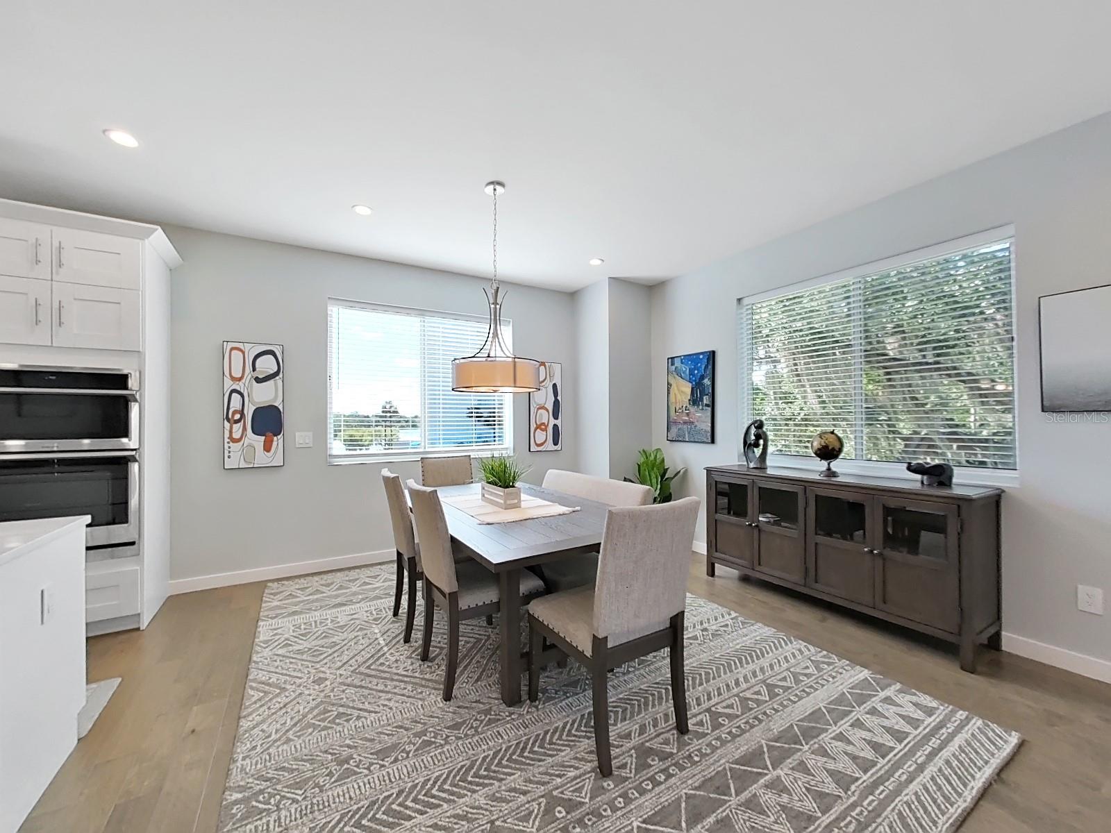 RIVERVIEW OAKS TWNHMS - Residential