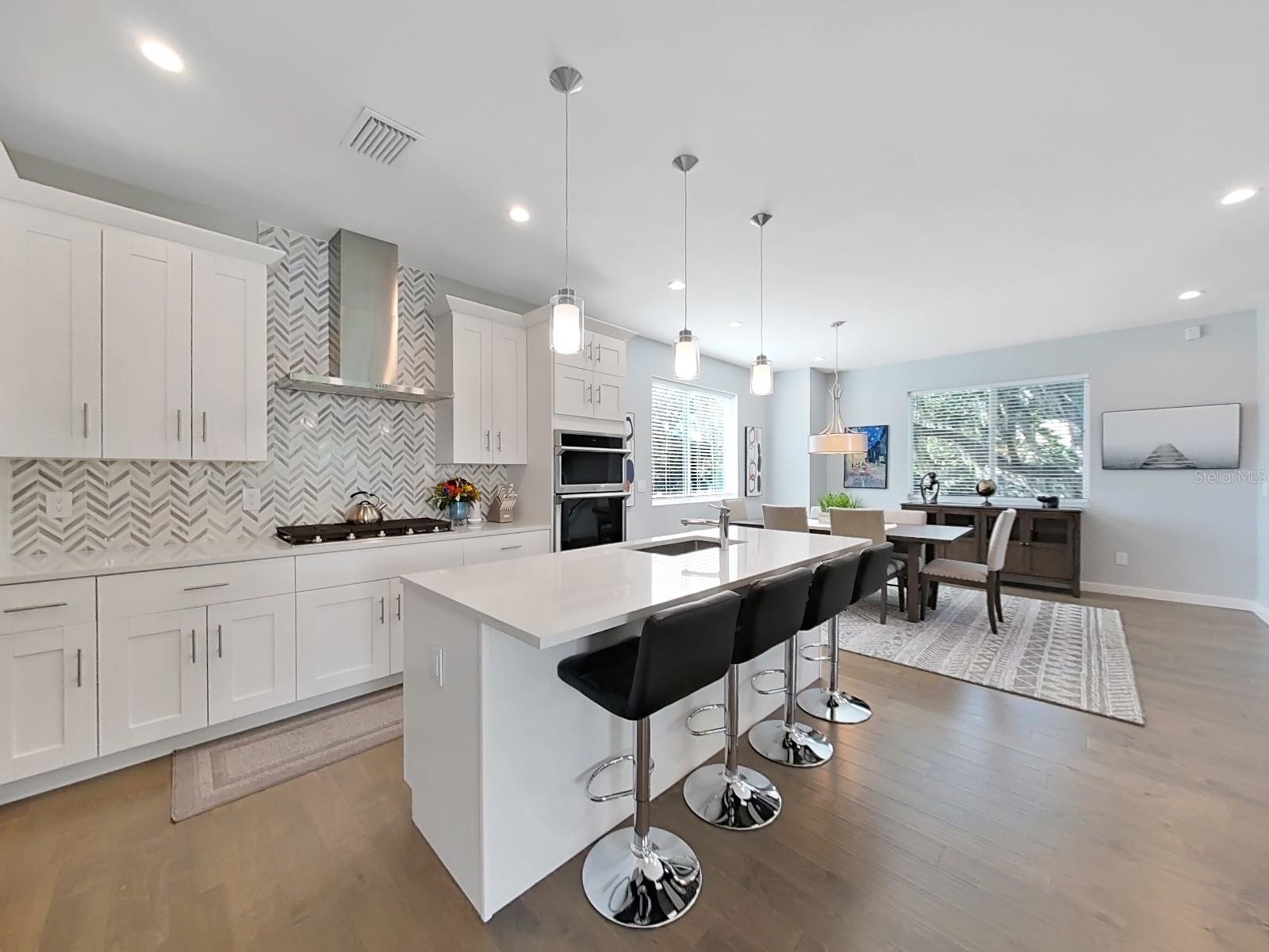 RIVERVIEW OAKS TWNHMS - Residential