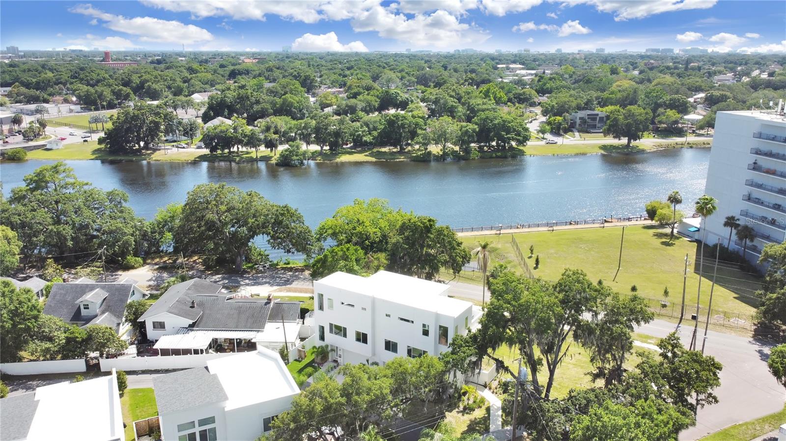 2728 N RIDGEWOOD AVENUE 1