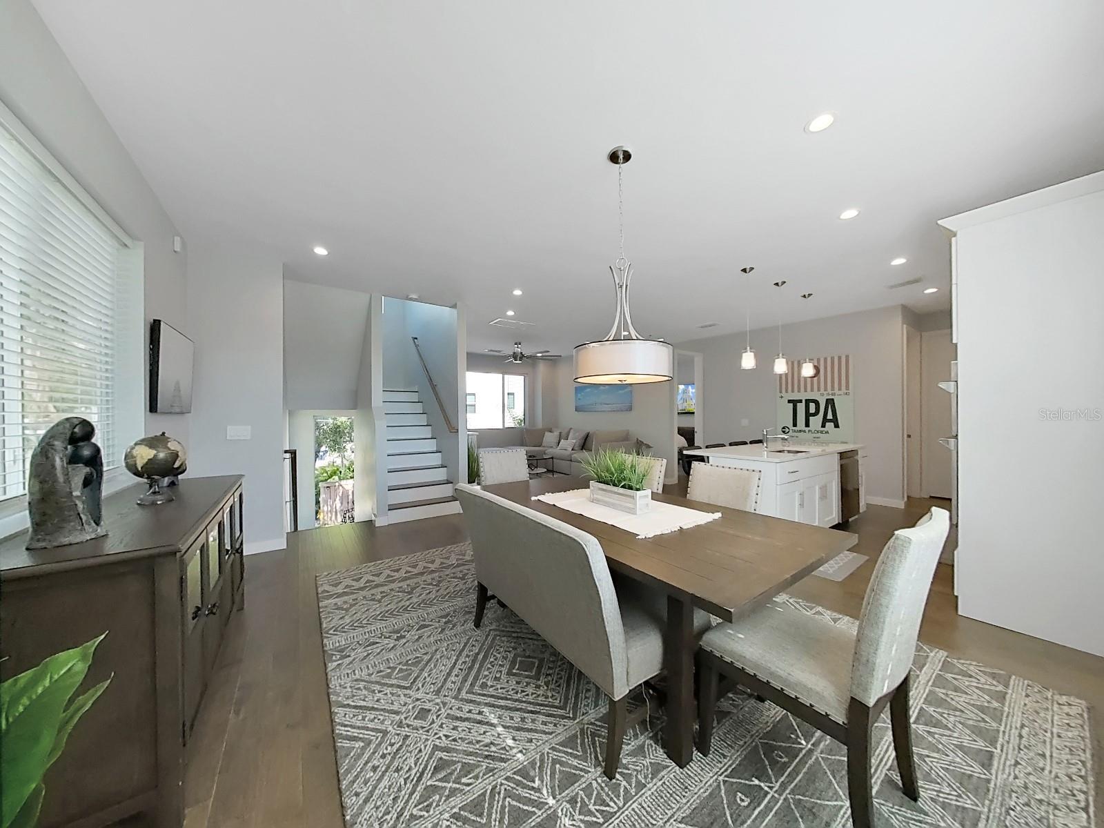 RIVERVIEW OAKS TWNHMS - Residential