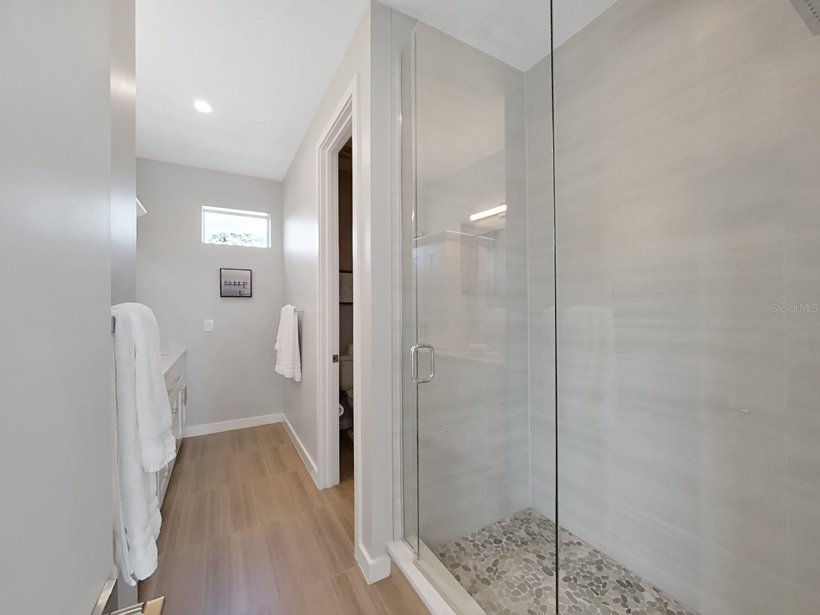 RIVERVIEW OAKS TWNHMS - Residential