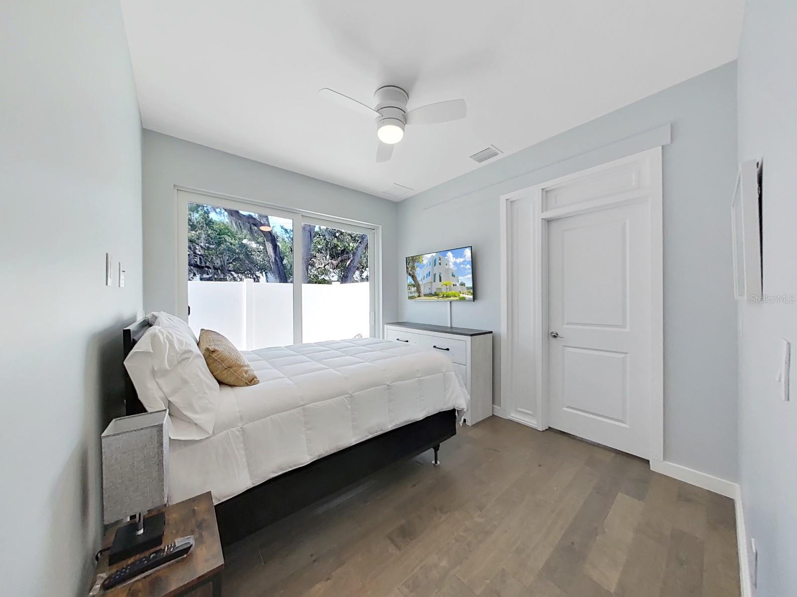 RIVERVIEW OAKS TWNHMS - Residential