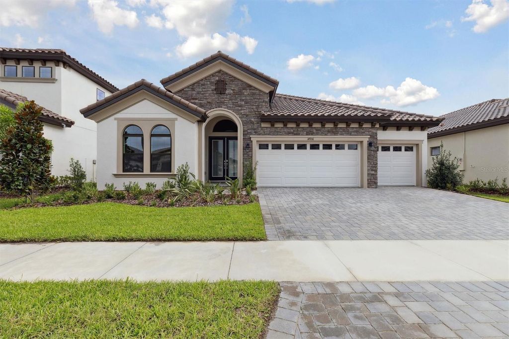 Photo of 14936 Rider Pass Drive, Lithia, FL 33547 (MLS # TB8435887)