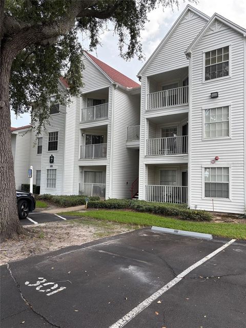 Photo of 11526 Westwood Boulevard #733, Orlando, FL 32821 (MLS # O6341599) Photo of 11526 Westwood Boulevard #733, Orlando, FL 32821 (MLS # O6341599)