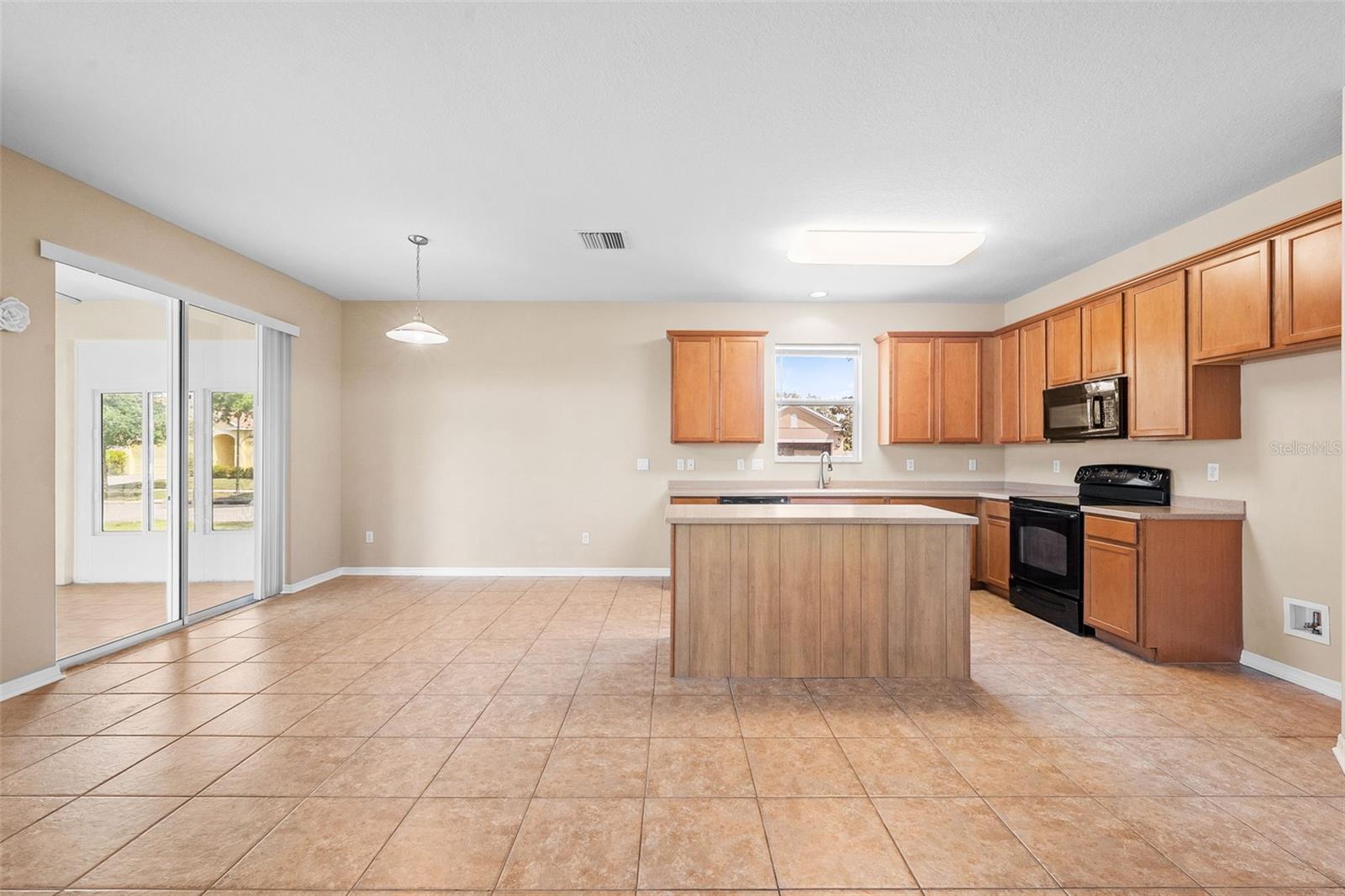 BAHIA LAKES PH 3 - Residential