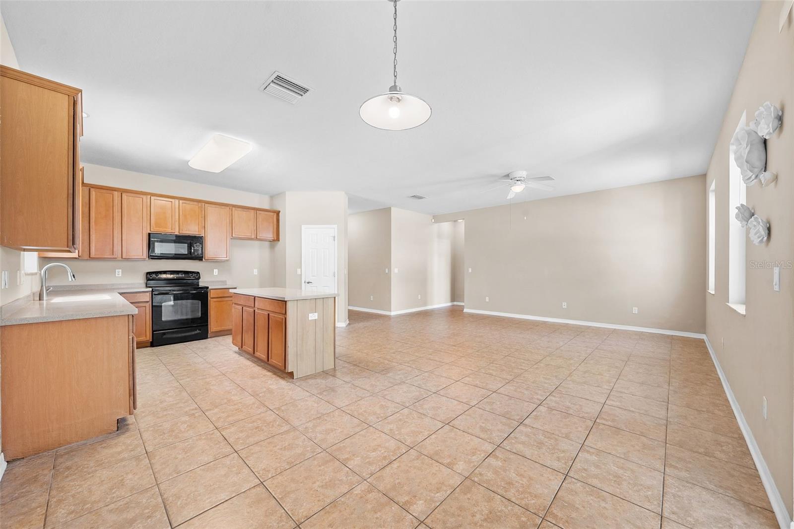 BAHIA LAKES PH 3 - Residential