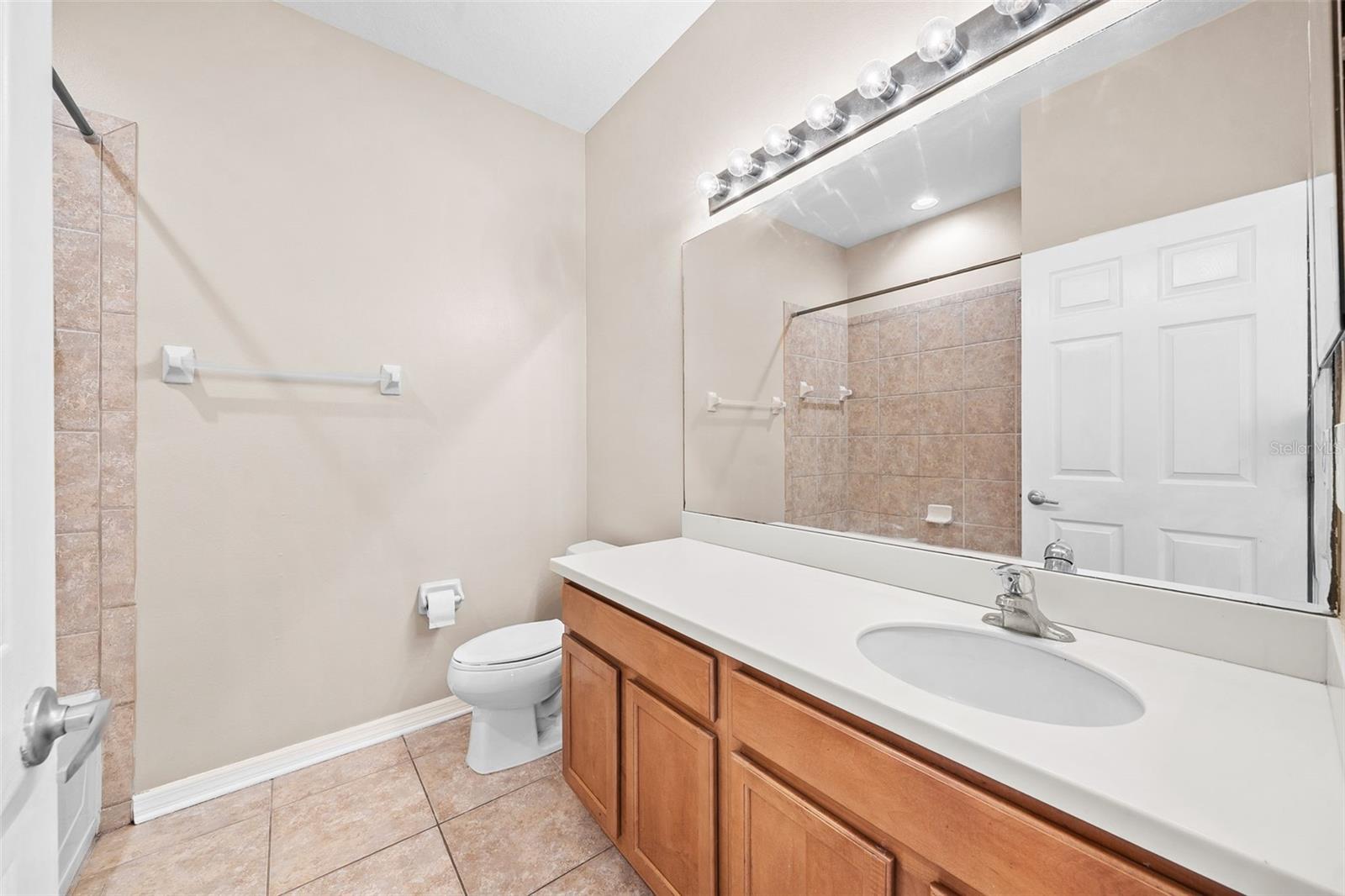 BAHIA LAKES PH 3 - Residential