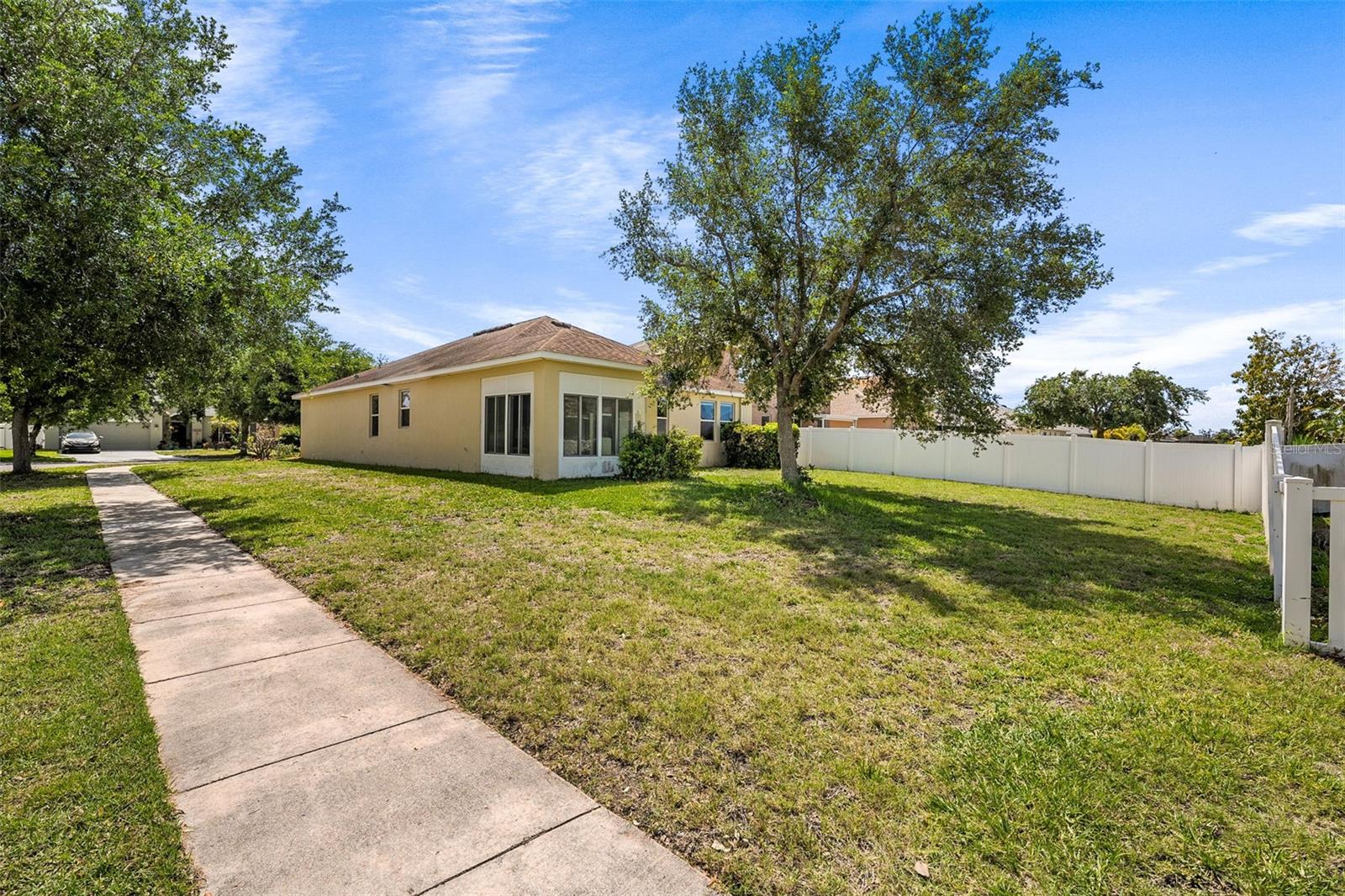 BAHIA LAKES PH 3 - Residential