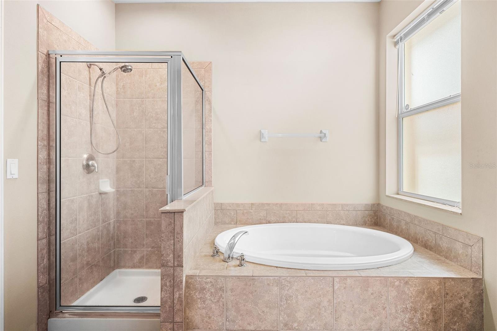 BAHIA LAKES PH 3 - Residential