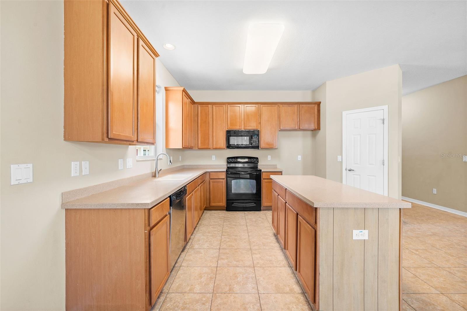 BAHIA LAKES PH 3 - Residential