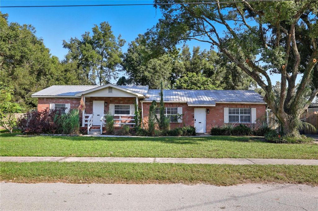 Photo of 403 Euclid Avenue, Seffner, FL 33584 (MLS # TB8432642)