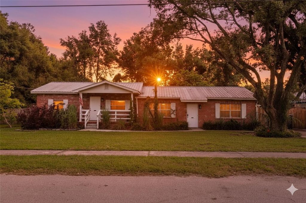 Photo of 403 Euclid Avenue, Seffner, FL 33584 (MLS # TB8432642)